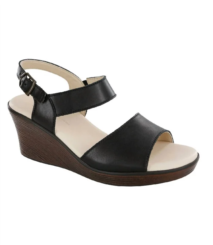 Last Chance Heather Sandal - Narrow In Black