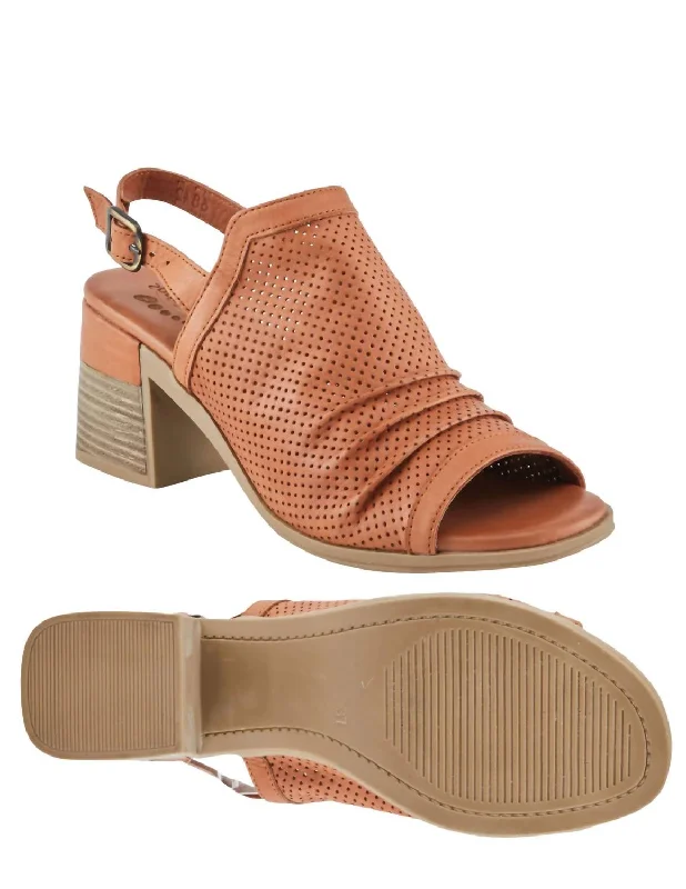 Exclusive Offers Noctium Sandals In Camel