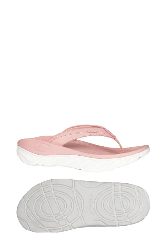Weekend Bargains to Celebrate Women's Tru Sandal In Pink/snow